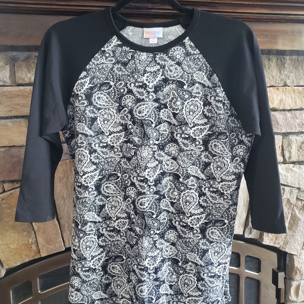 LulaRoe 3/4 sleeve top. Sz S